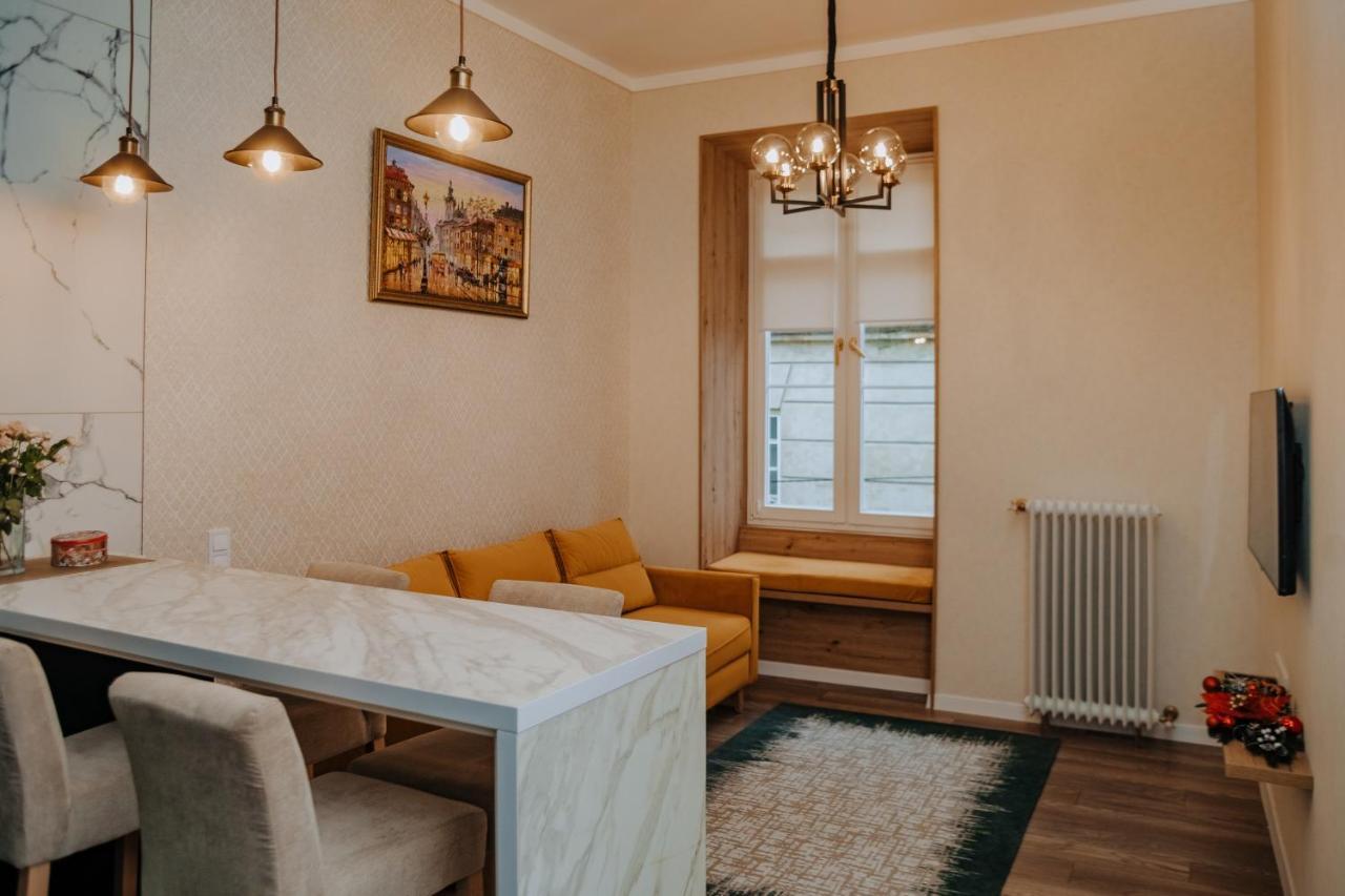 V.I.P Apartments Dominikanos Lvov Exteriér fotografie